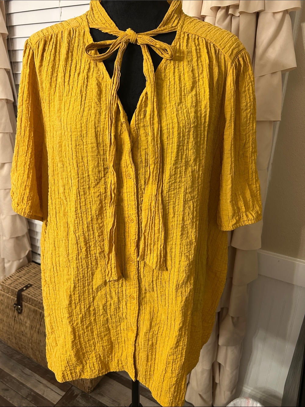 Lane Bryant Yellow Crinkle Tie-Neck Button Front Tunic